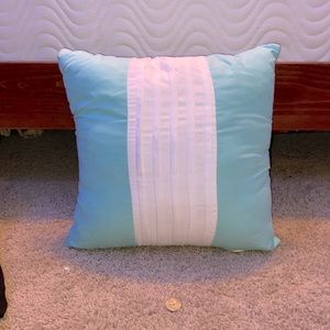 Decorative pillow